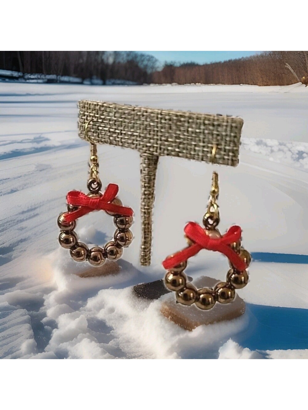 VINTAGE CHRISTMAS EARRINGS HOLIDAY FESTIVE JEWELRY BEAUTIFUL CHRISTMAS WREATHJ15
